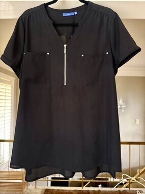 Apt. 9 Black Short Sleeve Zip Front Blouse
